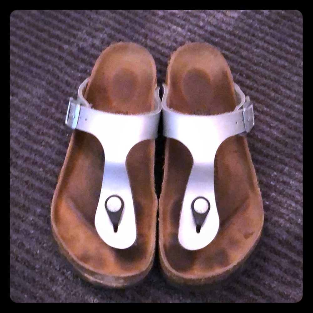 Birkenstock’s - 35 silver Giza